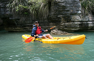 Image - kayaking